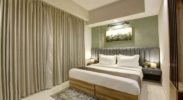 Saltstayz Premier Executive Serviced Apartment - Golf Course Extension Road, Забронировать Апартаменты/квартира Гургаон 