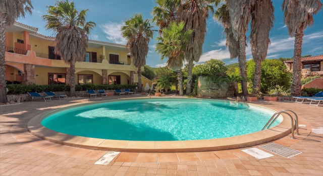 Апартаменты Tranquil Palau Green Village 1 Bedroom Apartment B4P-Premier sleeps 4 persons