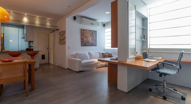 Leblon | 5 min da Praia, com workspace e perto do comércio do bairro - por Casapē Rio