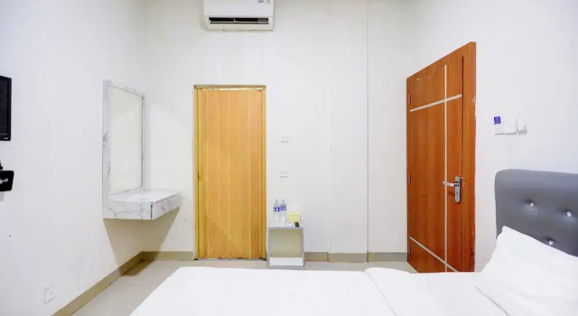 Номер Deluxe Collection O Waterfront City Near Rsud Embung Fatimah formerly ZUDO Hotel
