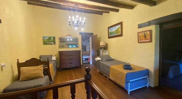 Catalunya Casas Stunning Costa Brava mountain retreat and 30kms away from the beach, Buchen Sie Villa Villen in Girona, Villa