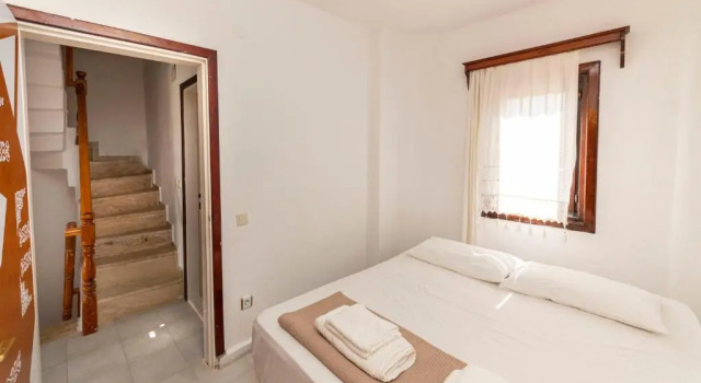 House With Sea View Near Camel Beach in Bodrum, Reservar Hotel İslamhaneleri Turquia