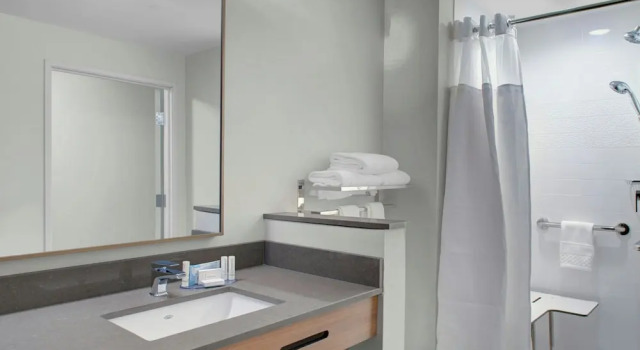 Четырёхместный номер Standard Fairfield Inn & Suites by Marriott Roanoke Salem