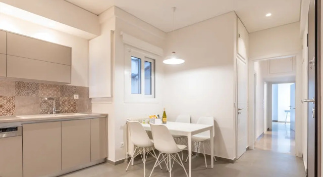 Exquisite HiEnd 3bdr 4th flr Top Kolonaki spot, Забронировать Отель Афины Острова Саронического залива - Аттика, рядом с Theocharakis Foundation