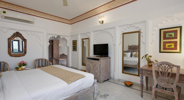 Номер Superior Swaroop Vilas - Lake Facing Boutique Hotel