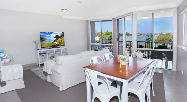 Broadwater Quays 5 - Three Bedroom Water View Apartment, only 2 blocks from Mooloolaba Beach!, Reservar Apartamento Mooloolaba Sunshine Coast, perto de Salt Caves Mooloolaba