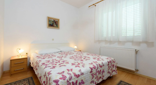 Holiday house VesnaD - 25 m from beach: Seget Vranjica, Riviera Trogir