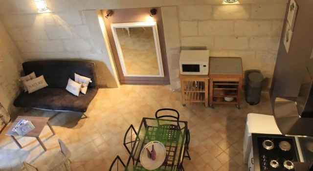 Коттедж с 2 комнатами Gîte 5 personnes au calme avec jardin, piscine, proche dAmboise