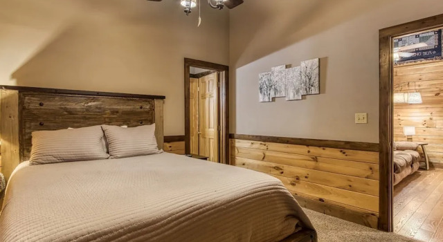 Cuddlin' Up, Er209 - Luxury At Its Finest And Location That Can't Be Beat! 2 Bedroom Cabin by RedAwning, Забронировать Отель Отели Пиджен-Фордж 3 звезды, рядом с Голь-клуб Crave, 3*