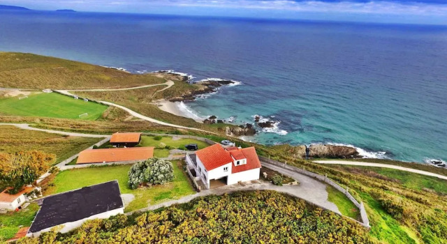 Bungalow 2  - Playa Arnela, Забронировать Отель Карбальо Costa de la Muerte