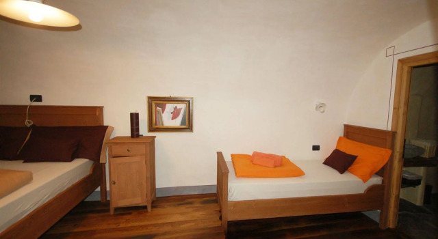 Contrada Beltramelli, Prenota Hotel Villa di Tirano Valtellina