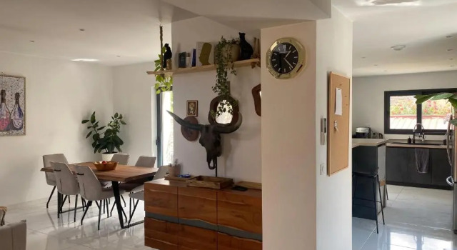 Maison Lyon 8 Jardin Parking Studio Independant Sur Demande, Book Hotel Hoteller i Bron med parkering, Parkering