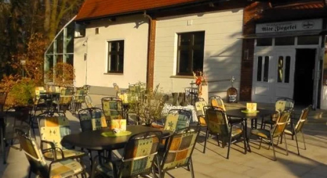 Waldhotel  Restaurant Alte Ziegelei, Réserver Hôtel Haldensleben 