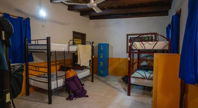 Кровать в общем номере Tower Bridge Hostel