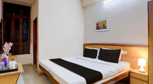 Hotel RR Residency