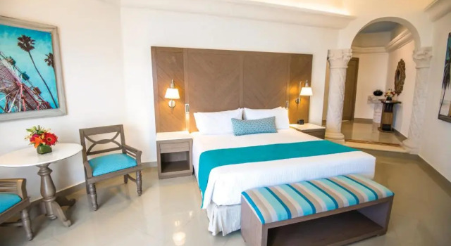Двухместный полулюкс Wyndham Alltra Playa del Carmen Adults Only All Inclusive