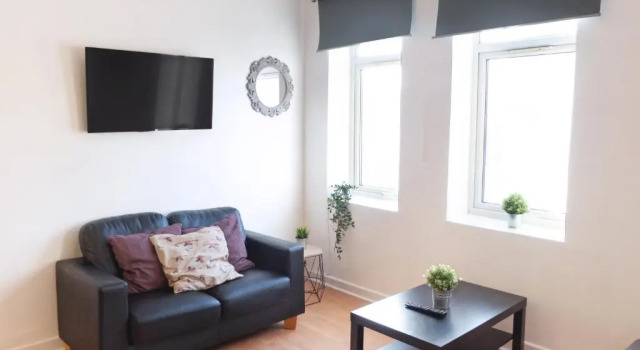 Space for Groups, 10 Mins From Queen St!