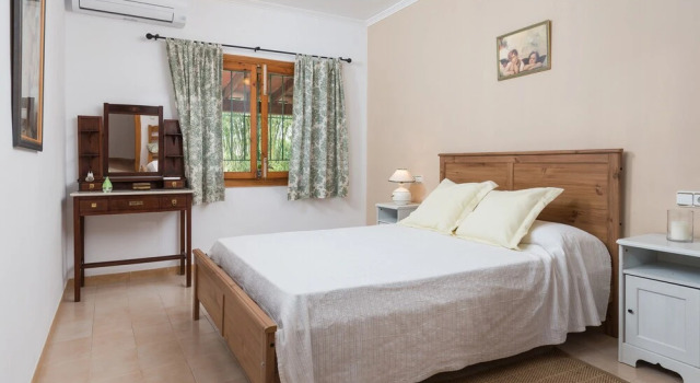 ES Canyar, Book Hotel Selva 