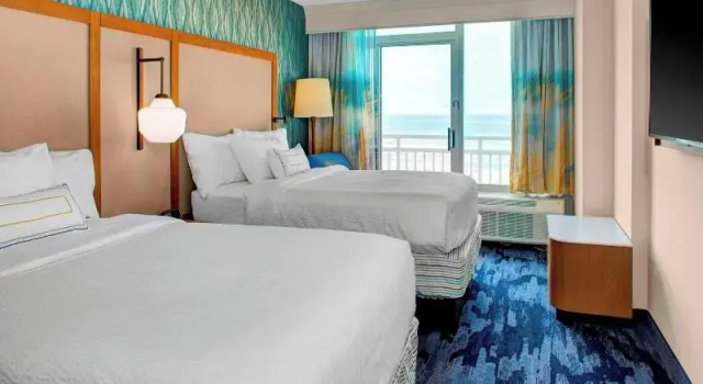 Люкс Fairfield Inn & Suites by Marriott Virginia Beach Oceanfront