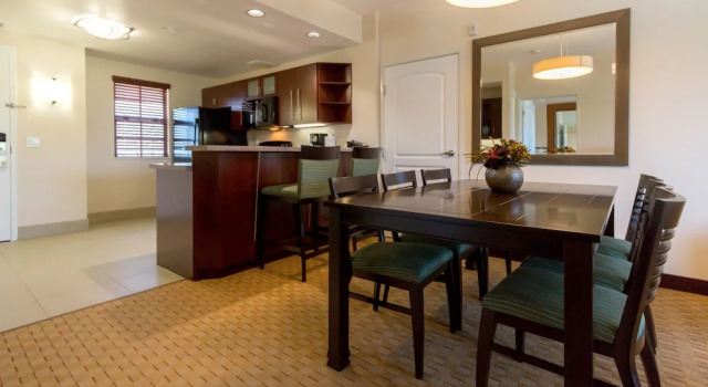 Семейный номер Standard c 1 комнатой Marbrisa Carlsbad Resort