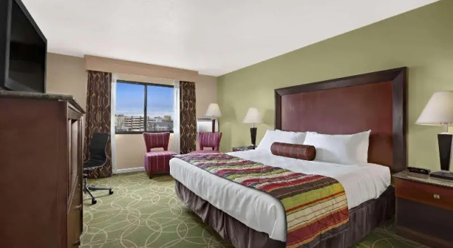 Номер Standard Days Inn by Wyndham Penn State
