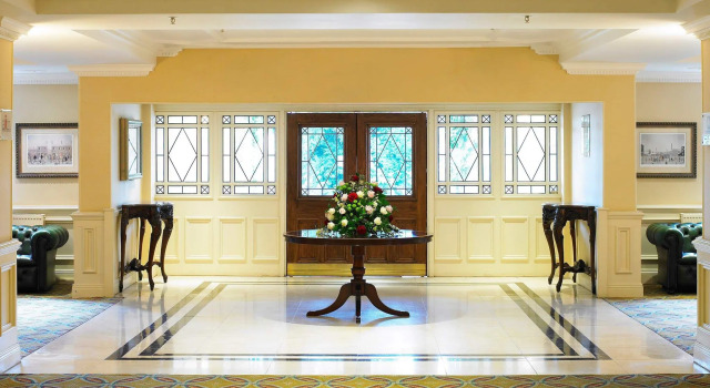 Hollins Hall Hotel, Spa & Golf, Забронировать Курортный отель Отели Англии с бассейном, Бассейн