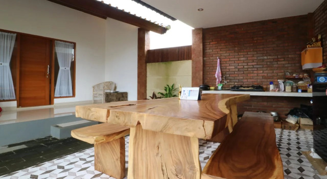 Aghasvina Guest House Canggu