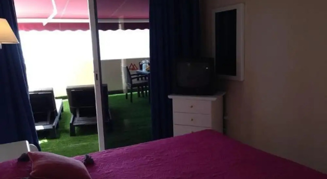 Tenerife 100718 1 Bedroom Apartment By Mo Rentals, Prenota Appartamento Hotel a Tenerife con piscina, Piscina
