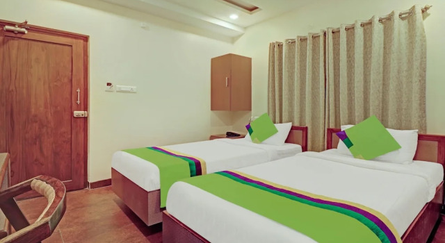 Townhouse The 36 Inn Madhuravada Bus Stop, Rezervovat Hotel Hotely v Andhra Pradesh s parkováním, Parkování