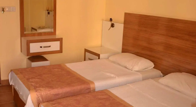 Huzuray Otel, Забронировать Отель Отели Алании по системе «всё включено», рядом с Площадь Ататюрка в Алании, Всё включено
