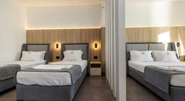 Двухместный номер Superior с балконом и с видом на море Continental Hotel