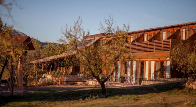Mas del Bot, Buchen Sie Hostel Hotels in Matarranya mit Pool, Schwimmbad