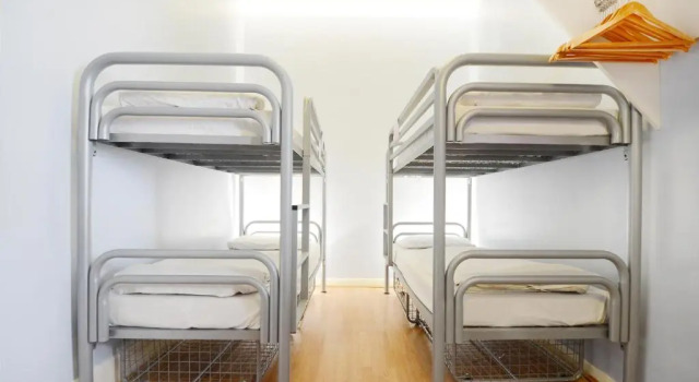 Кровать в общем номере Astor Hyde Park Hostel