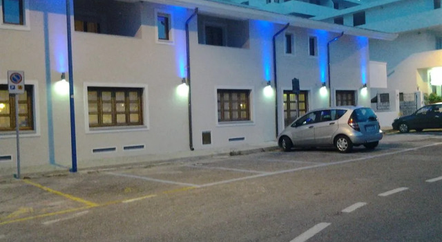 Hotel Nettuno, Забронировать Отель Отели Залива Орозеи с парковкой, Парковка
