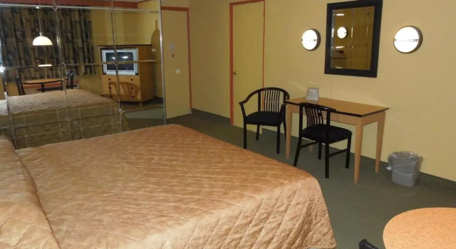 Номер Standard Bay Shore Inn