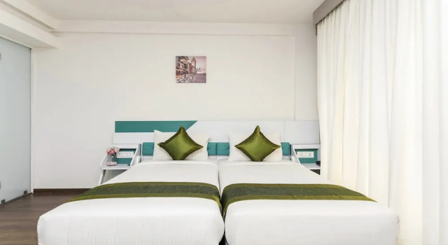 Двухместный номер Premium с балконом и с видом на город Treebo Stay Tuned JP Nagar