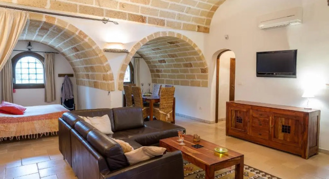 LaLamia (with pool) San Vito dei Normanni, near Ostuni, Book Hotel Hotels in Murgia with Parking, Parking