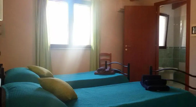 B&B S'Apposentu, Book Bed and Breakfast Hoteller i Costa Verde med parkering, Parkering