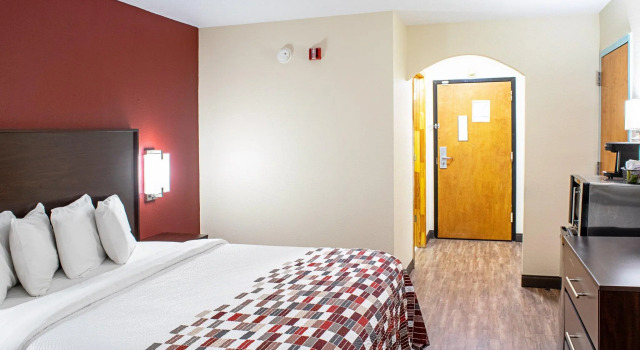 Номер Deluxe Red Roof Inn & Suites Middletown - Franklin