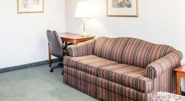Люкс Dayspring Extended Stay