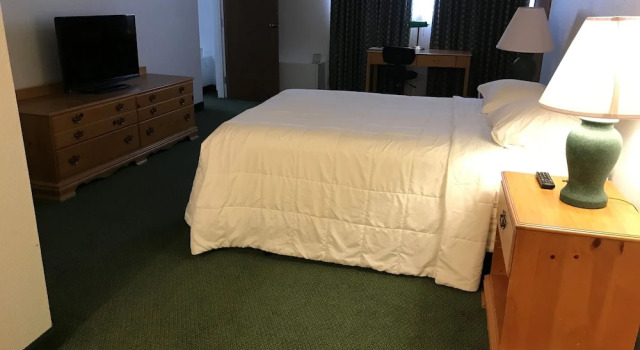 Clive Hotel & Suites, Boek Hotel Clive Iowa