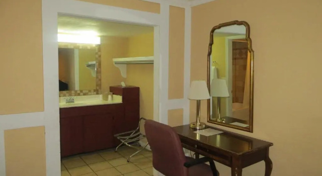 Luksusowy dwuosobowy pokój Executive Inn Wichita