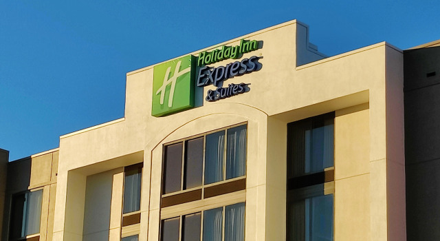 Holiday Inn Express Hotel & Suites DFW Airport South by IHG