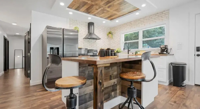 Коттедж Beautiful Kitchen BBQ Outdoor Dining Big Yard