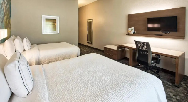 Четырёхместный номер Standard Courtyard by Marriott Rock Hill