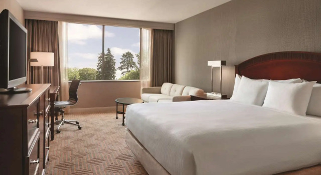 Двухместный номер Deluxe Hilton East Brunswick