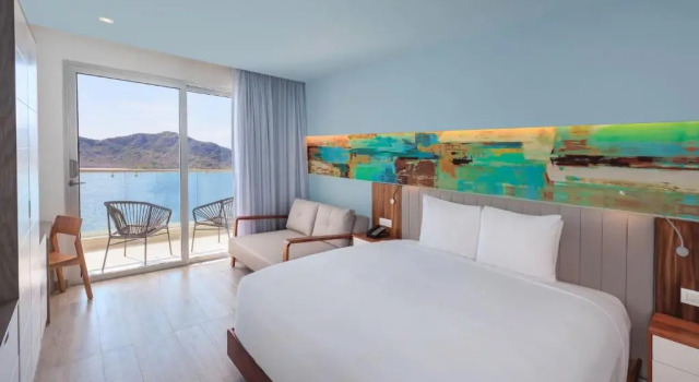 Двухместный номер Deluxe с балконом и с видом на океан Courtyard by Marriott Mazatlan Beach Resort