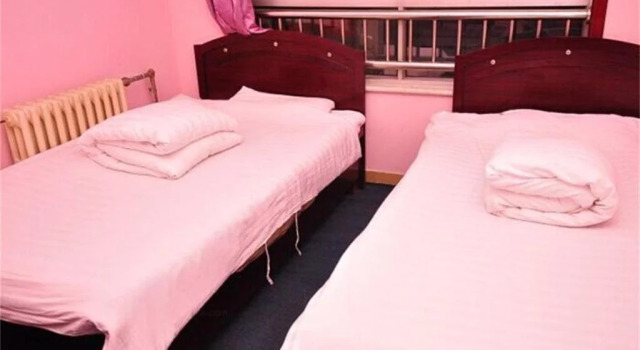 Dezhou Luguo Inn, Book Hotel Hoteller i Dezhou med parkering, Parkering