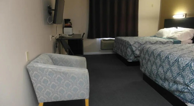 Четырёхместный номер Standard West View Motel