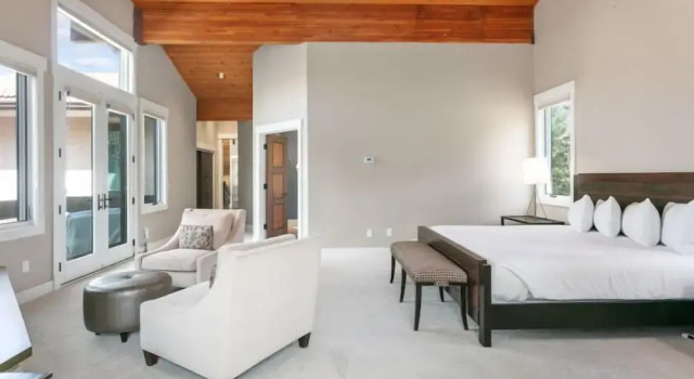 2540 Queen Esther Dr - 5 Bedroom Home with Spa 5 Home, Varaa Lomakeskus Park City 